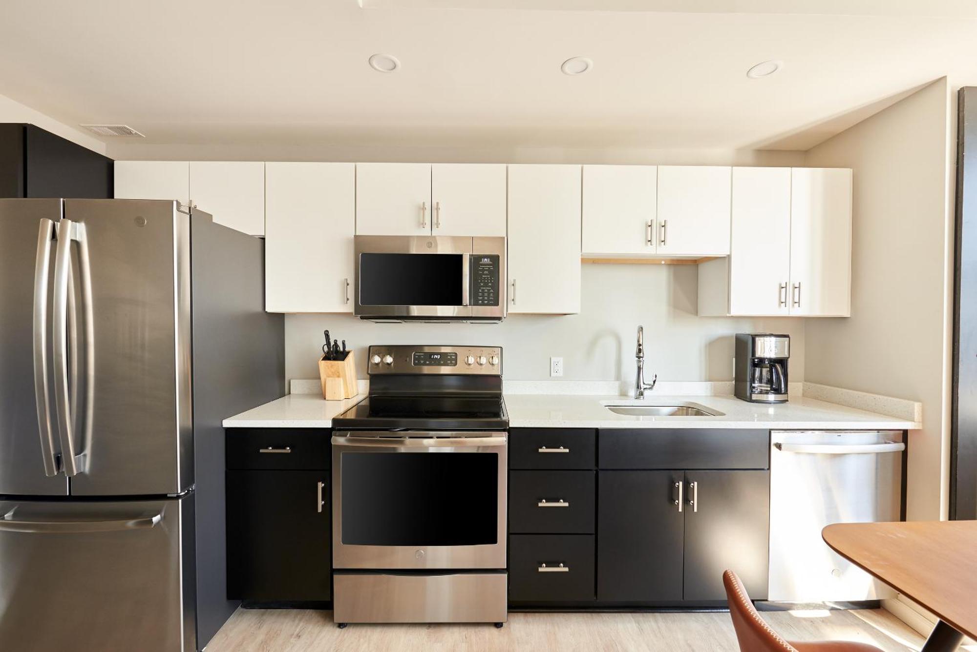 Kasa Cadillac Square Detroit Room photo