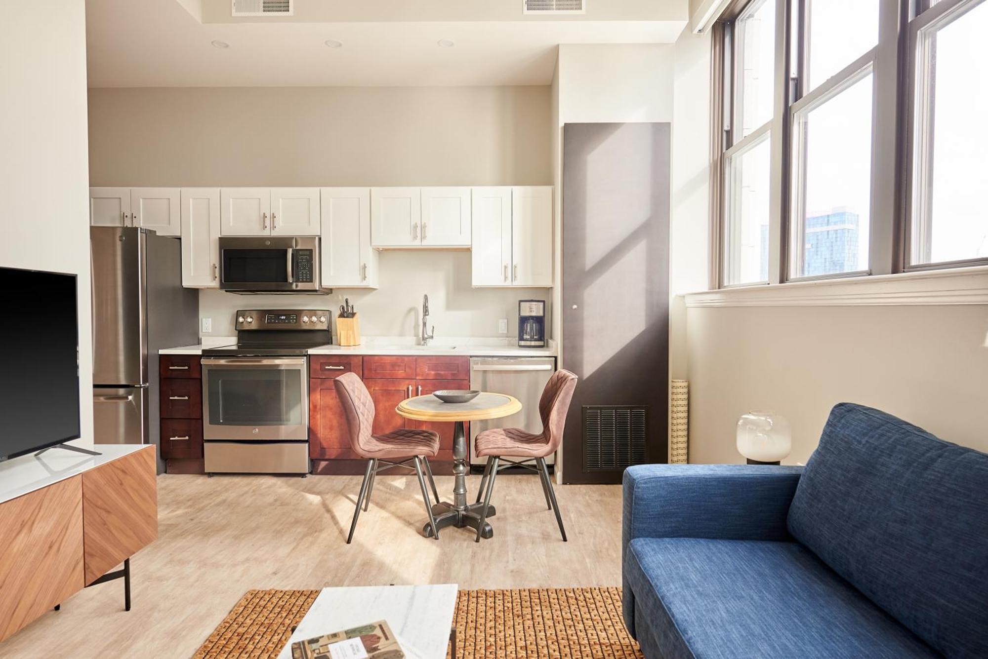 Kasa Cadillac Square Detroit Room photo